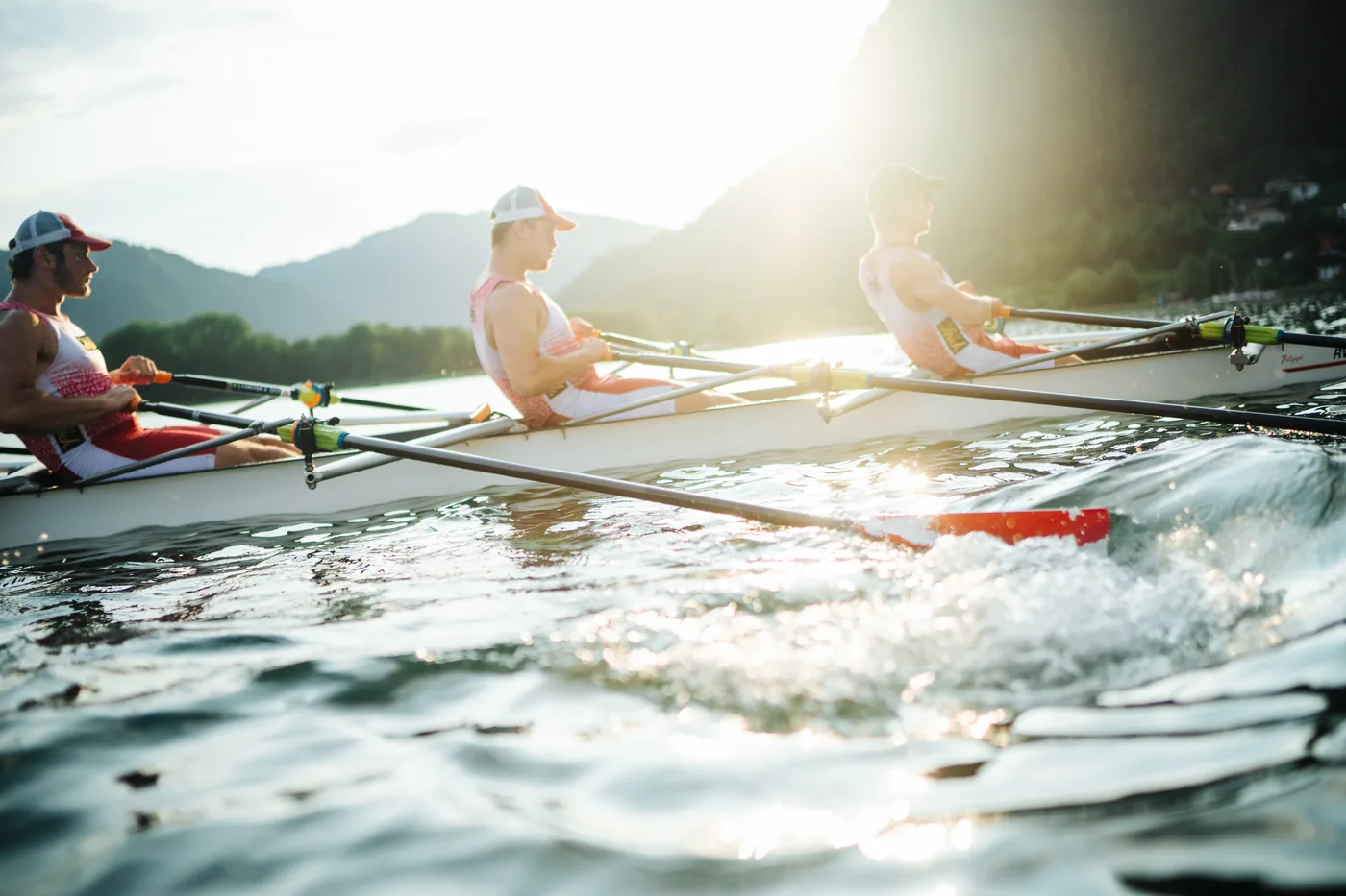 Masters-Ruderteam bei einer Ausfahrt auf dem See